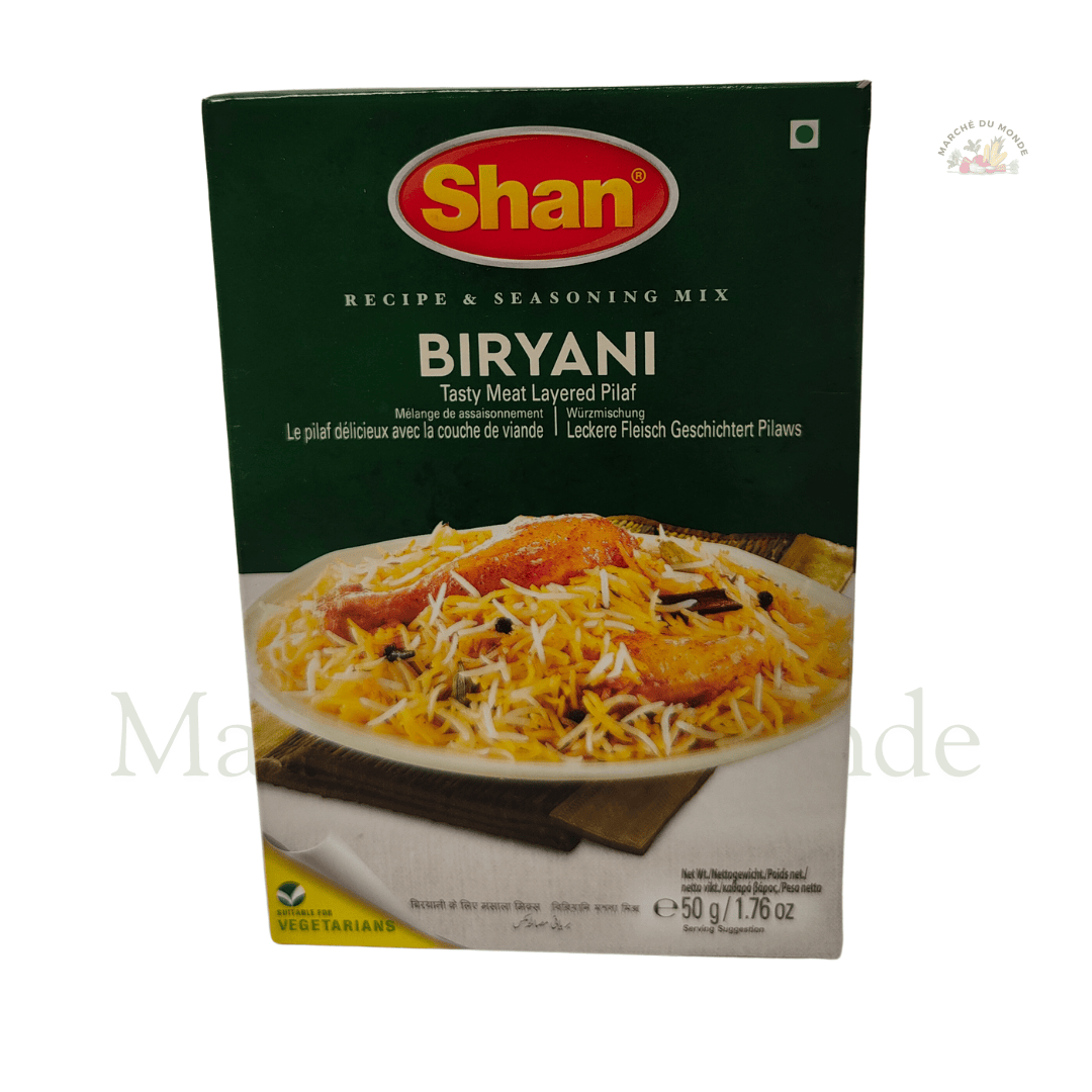 Paquet de Biryani Mix 50g avec une assiette de biryani colorée, garnie de coriandre et d'oignons frits.