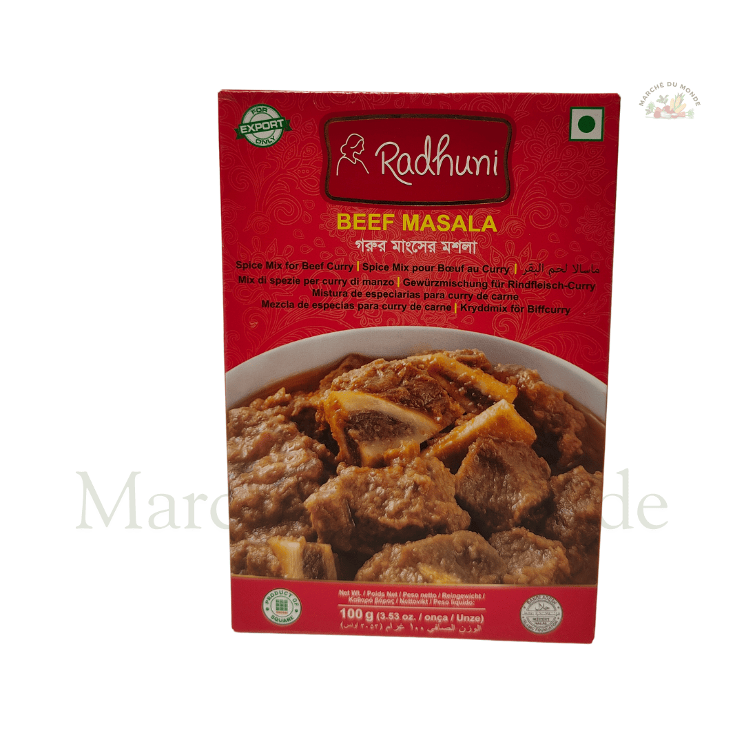 Poudre de Beef Masala dans un paquet de 100g, avec des épices entières autour.