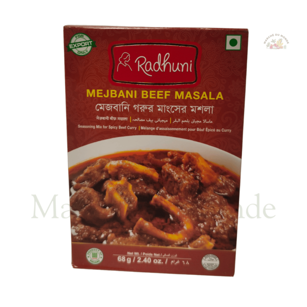 Mejbani Beef Masala dans un paquet de 68g, entouré d’épices entières.